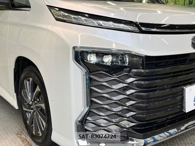 Toyota VOXY 2024-01 7981488-12