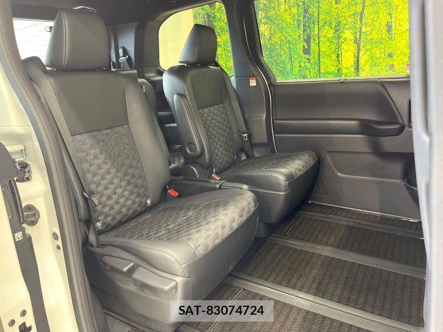 Toyota VOXY 2024-01 7981488-8