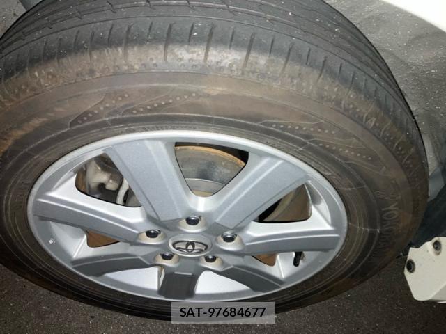 Toyota VOXY 2007-09 7981516-5