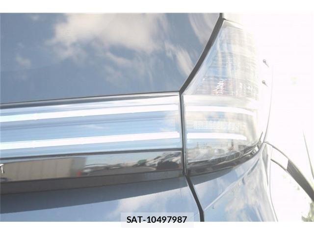 Toyota VOXY 2023-05 7981497-18