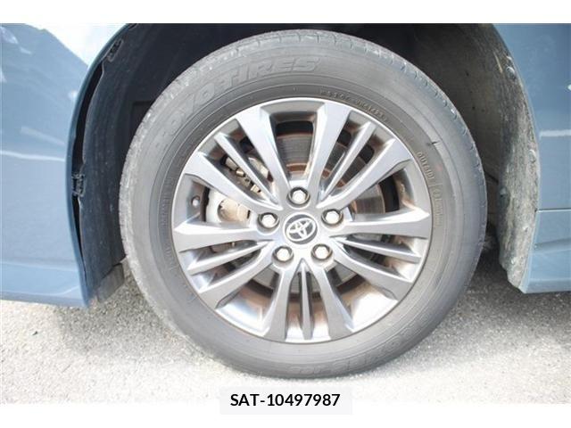 Toyota VOXY 2023-05 7981497-26