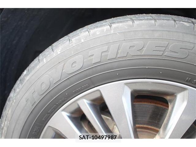 Toyota VOXY 2023-05 7981497-27