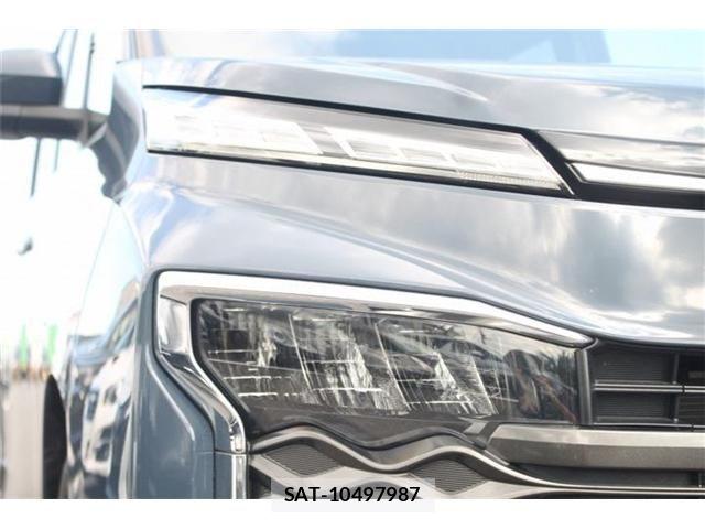 Toyota VOXY 2023-05 7981497-7