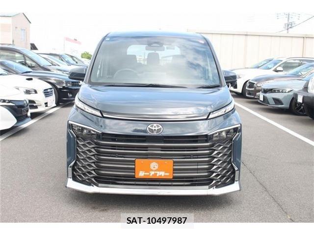 Toyota VOXY 2023-05 7981497-8