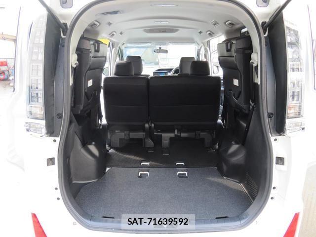 Toyota VOXY 2014-11 7981510-24