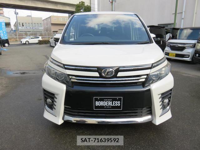 Toyota VOXY 2014-11 7981510-2