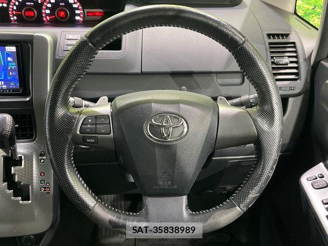Toyota VOXY 2013-11 7981514-12