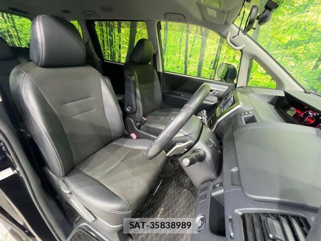 Toyota VOXY 2013-11 7981514-8