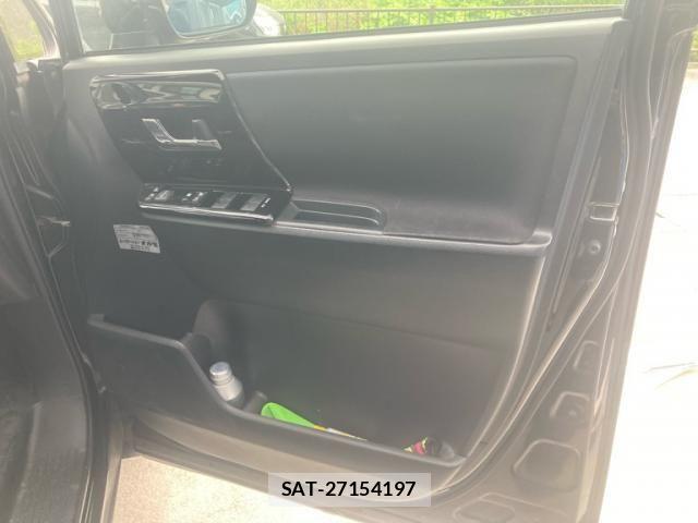 Toyota VOXY 2013-01 7981515-14