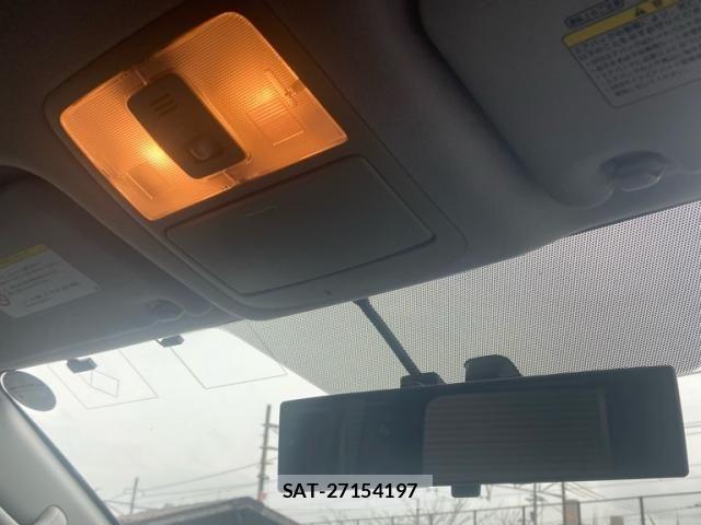 Toyota VOXY 2013-01 7981515-24