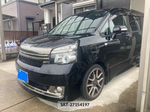 Toyota VOXY 2013-01 7981515-2