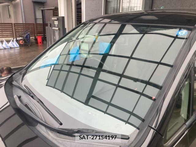Toyota VOXY 2013-01 7981515-3