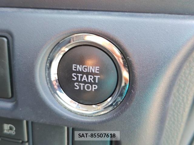 Toyota VOXY 2016-06 7981507-12