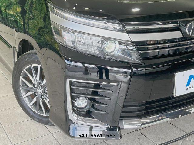 Toyota VOXY 2016-09 7981503-12