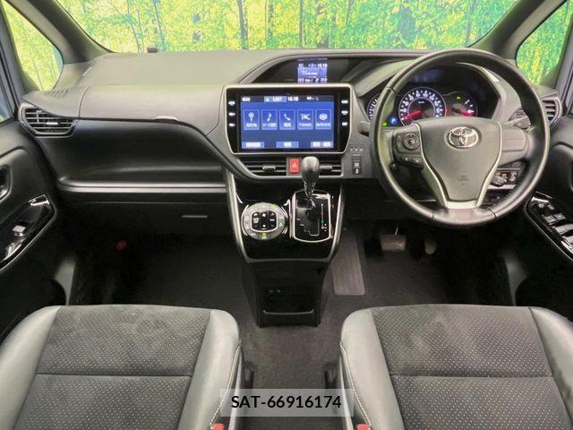Toyota VOXY 2020-12 7981496-1