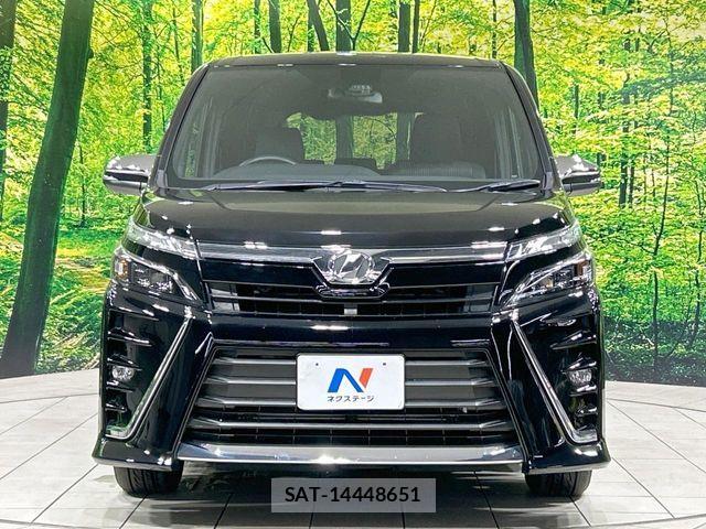 Toyota VOXY 2018-12 7981495-14