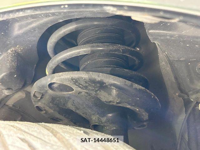 Toyota VOXY 2018-12 7981495-19