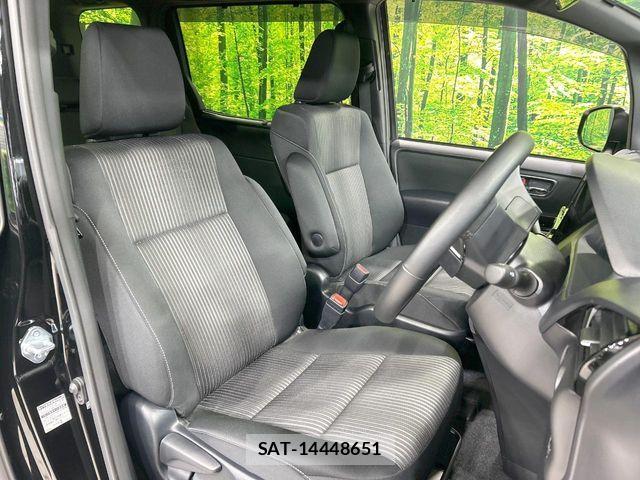 Toyota VOXY 2018-12 7981495-7