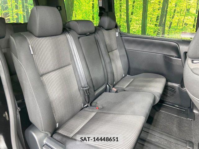 Toyota VOXY 2018-12 7981495-8