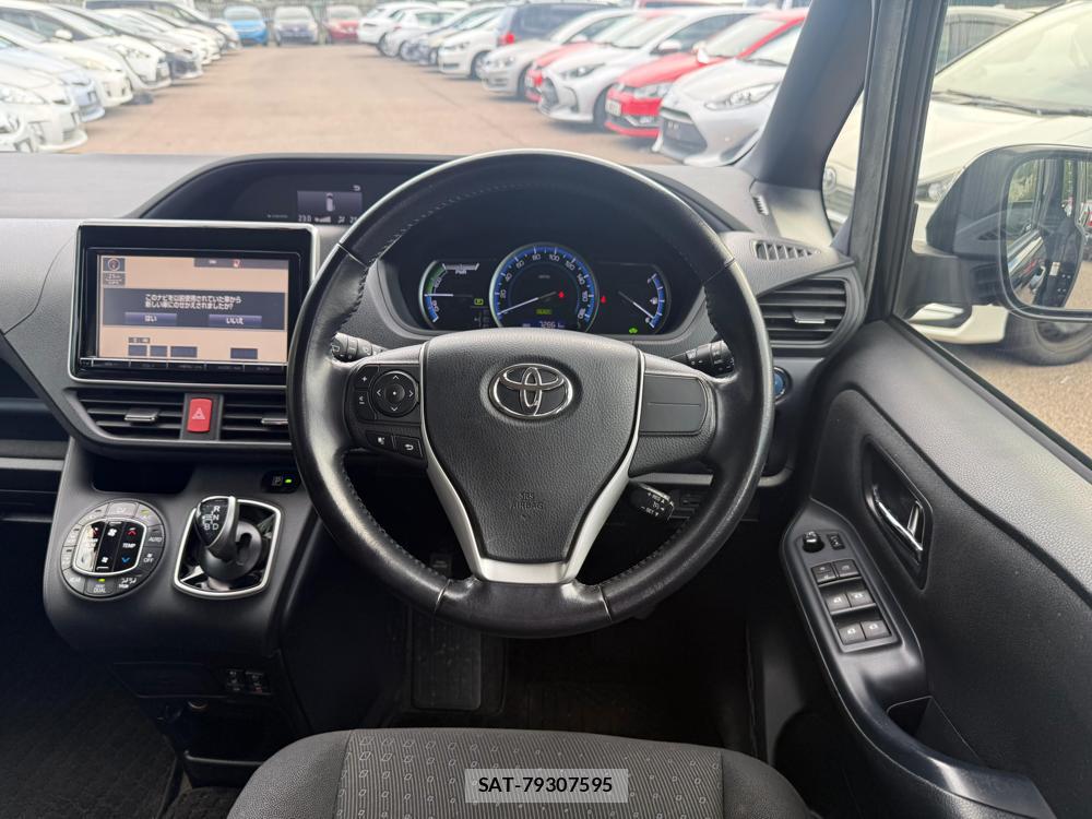 Toyota VOXY HYBRID 2015-03 1289514-11