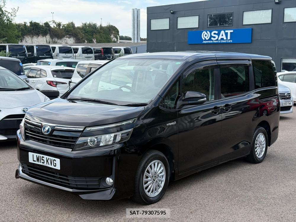 Toyota VOXY HYBRID 2015-03 1289514-1