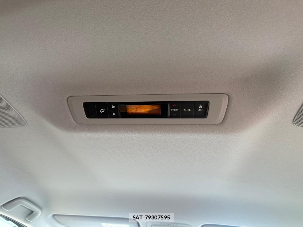 Toyota VOXY HYBRID 2015-03 1289514-24