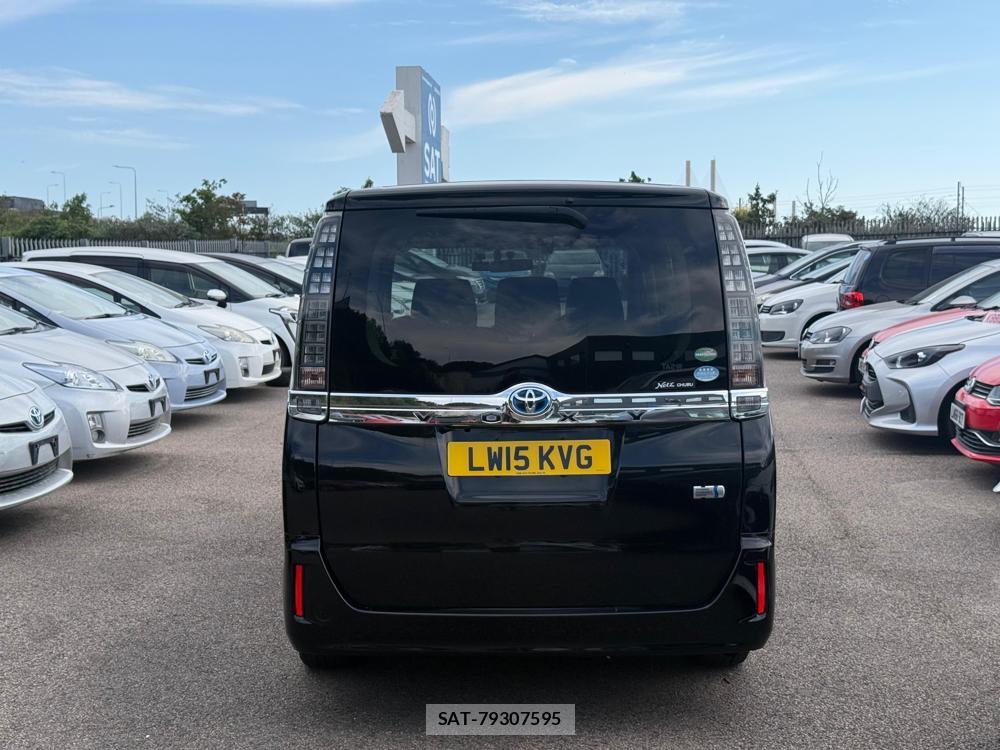Toyota VOXY HYBRID 2015-03 1289514-3