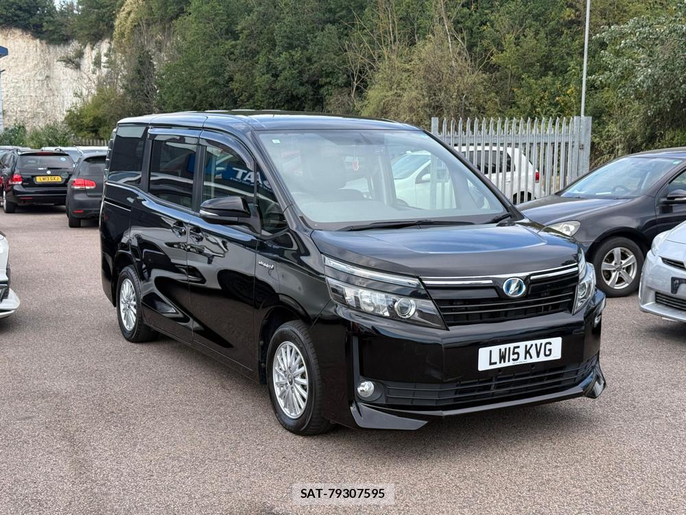 Toyota VOXY HYBRID 2015-03 1289514-5