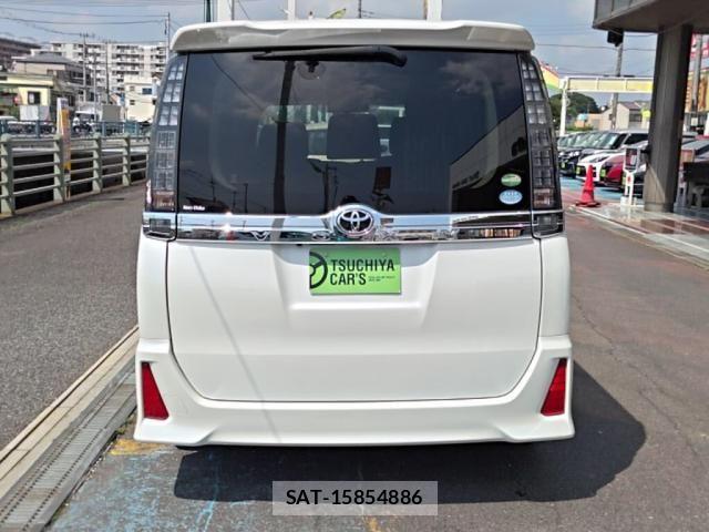 Toyota VOXY 2015-09 8039093-10