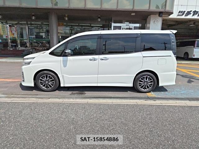 Toyota VOXY 2015-09 8039093-11