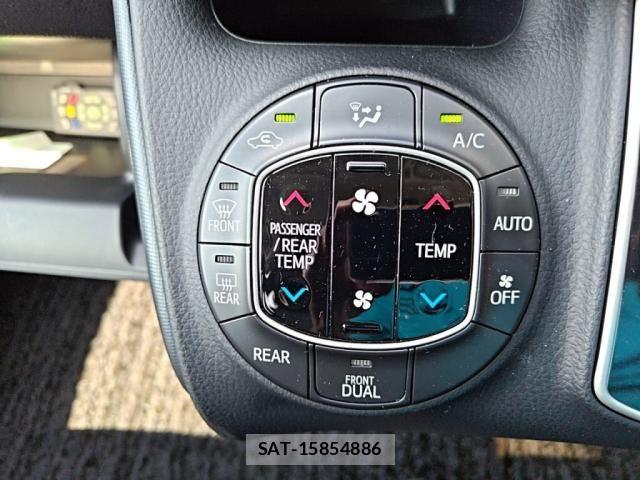 Toyota VOXY 2015-09 8039093-16