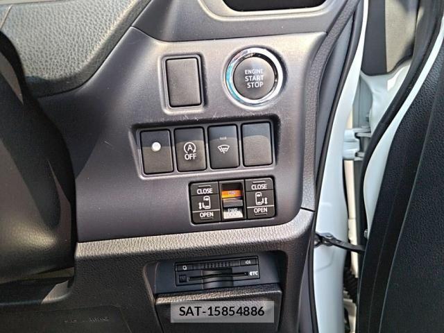Toyota VOXY 2015-09 8039093-18