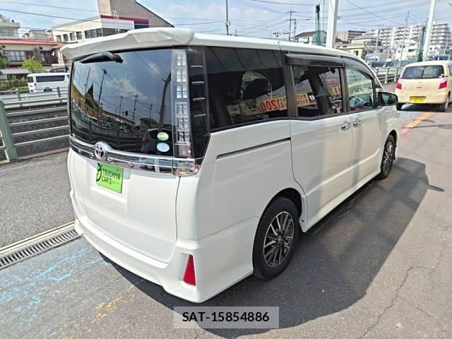 Toyota VOXY 2015-09 8039093-1