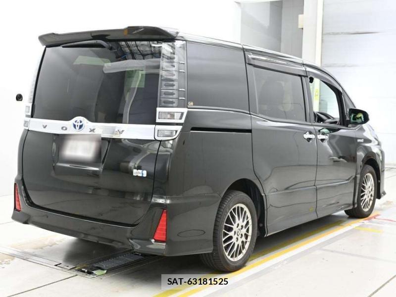 Toyota VOXY 2019-07 8045318-1