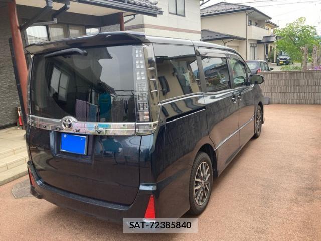 Toyota VOXY 2014-10 8039100-10