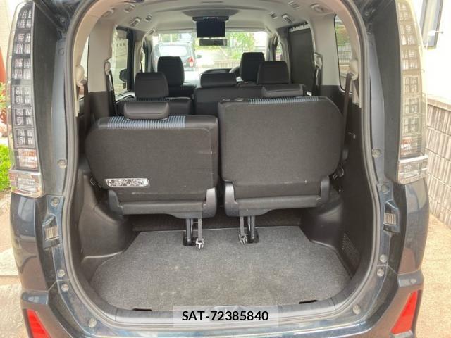 Toyota VOXY 2014-10 8039100-13
