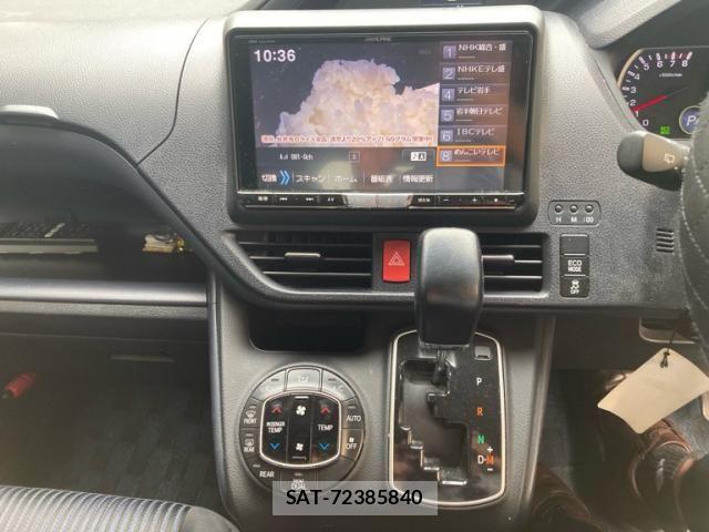 Toyota VOXY 2014-10 8039100-19