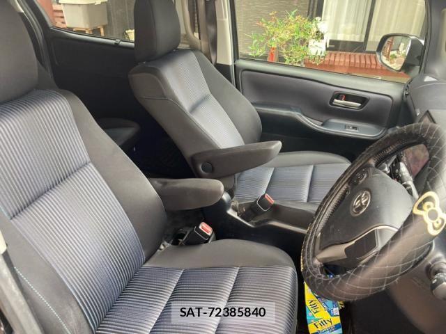 Toyota VOXY 2014-10 8039100-21