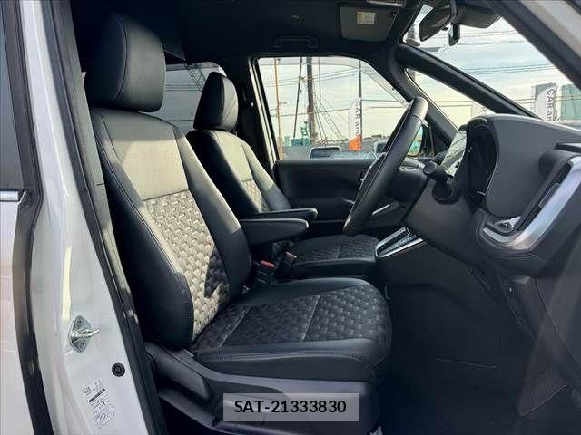 Toyota VOXY 2023-09 8039069-15