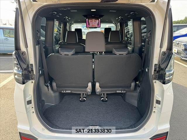 Toyota VOXY 2023-09 8039069-18