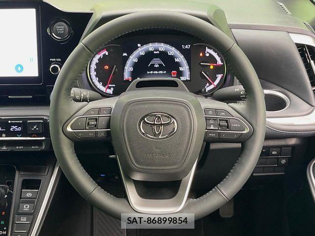 Toyota VOXY 2024-04 8039061-11