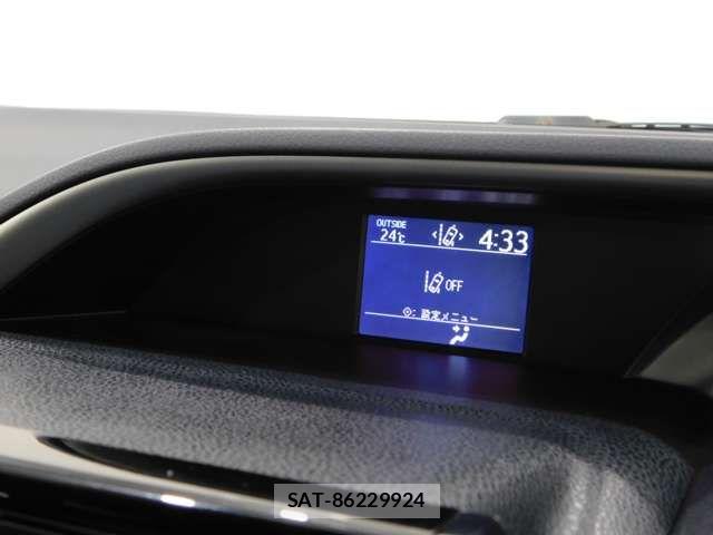 Toyota VOXY 2016-05 8039098-11