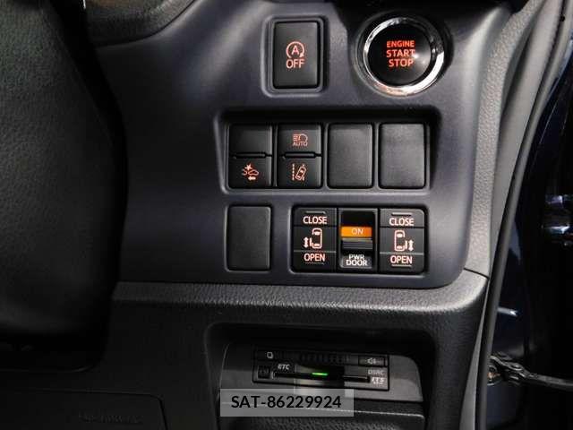 Toyota VOXY 2016-05 8039098-14