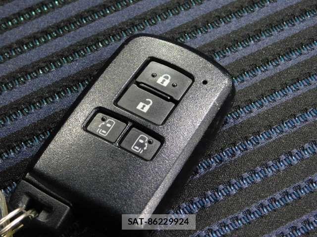 Toyota VOXY 2016-05 8039098-19