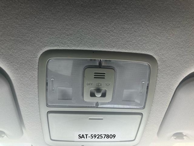 Toyota VOXY 2010-07 8039105-18