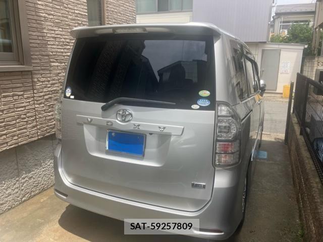 Toyota VOXY 2010-07 8039105-6