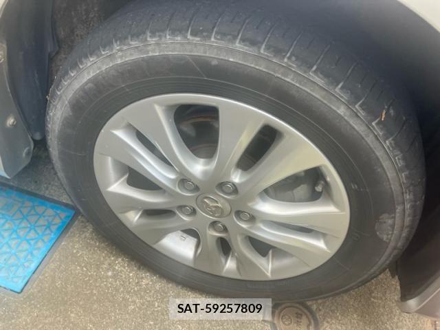 Toyota VOXY 2010-07 8039105-7