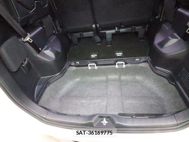 Toyota VOXY 2015-07 8039094-13