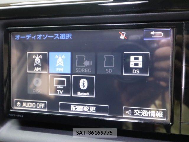 Toyota VOXY 2015-07 8039094-18