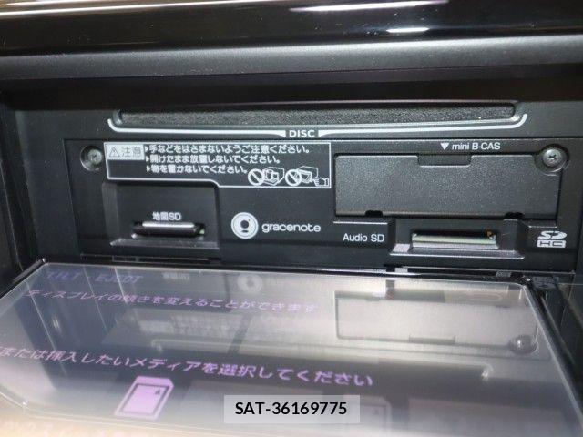 Toyota VOXY 2015-07 8039094-19